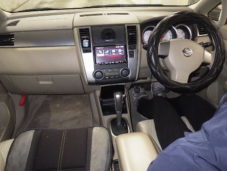 Nissan Tiida 15M image 5