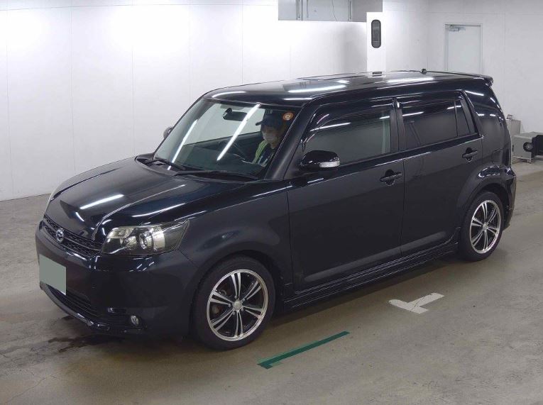 Toyota Corolla Rumion image 2