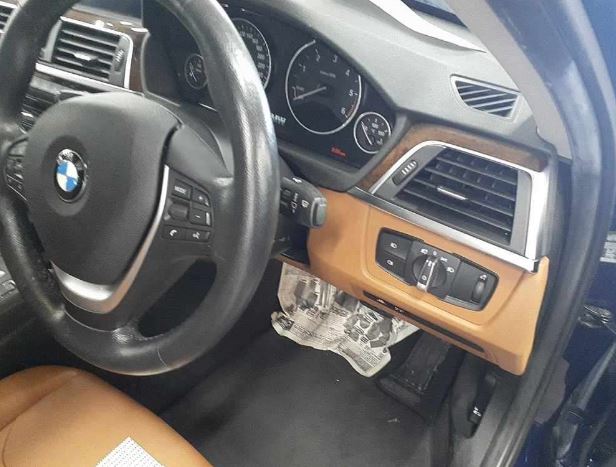 BMW 3 Series Sedan image 5