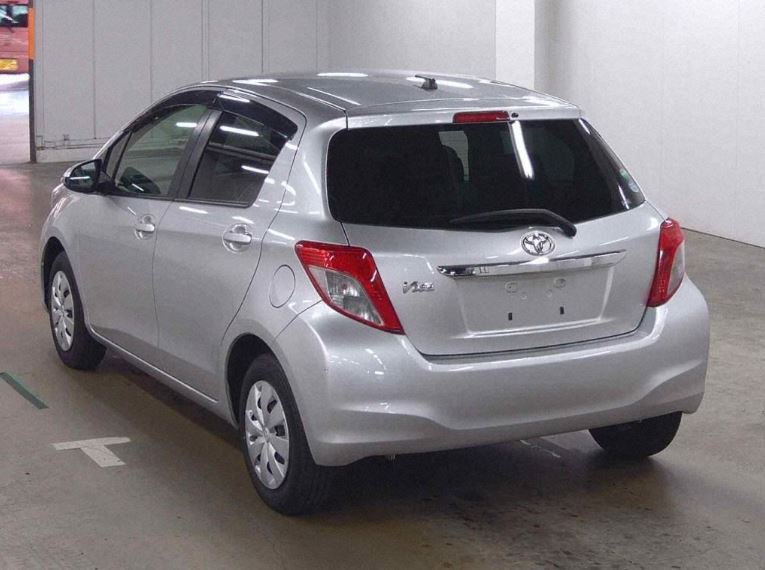 Toyota Vitz image 3