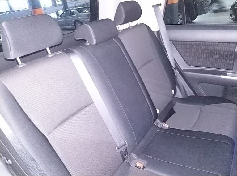 Toyota Corolla Rumion image 6