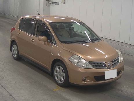 Nissan Tiida 15M
