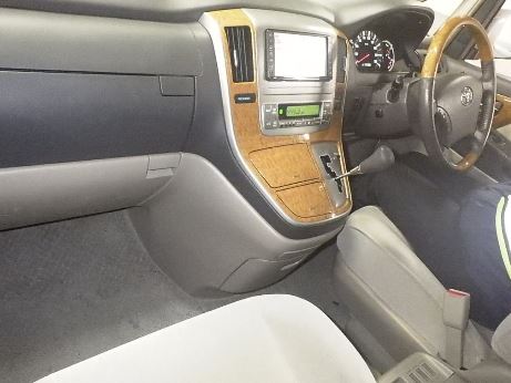 Toyota Alphard AX image 4