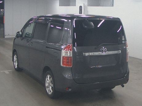 Toyota Noah X image 4