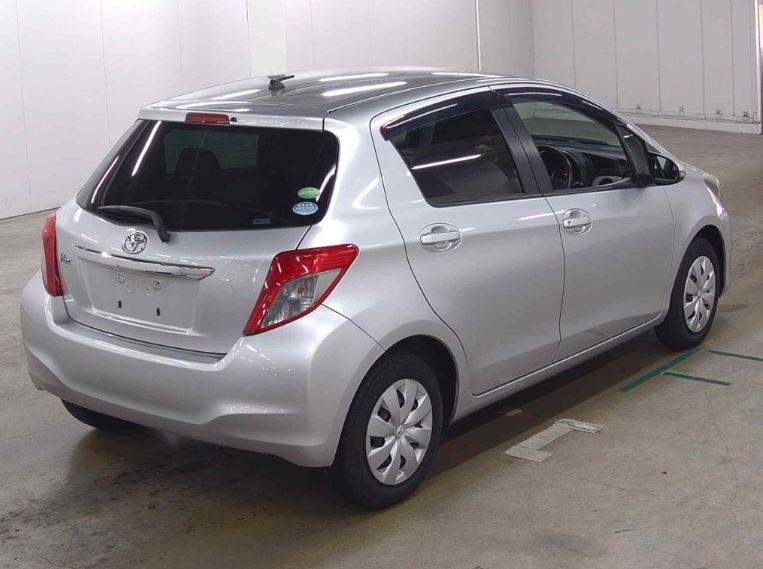 Toyota Vitz image 4