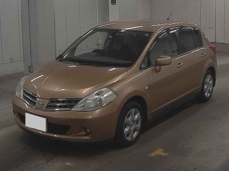 Nissan Tiida 15M image 2