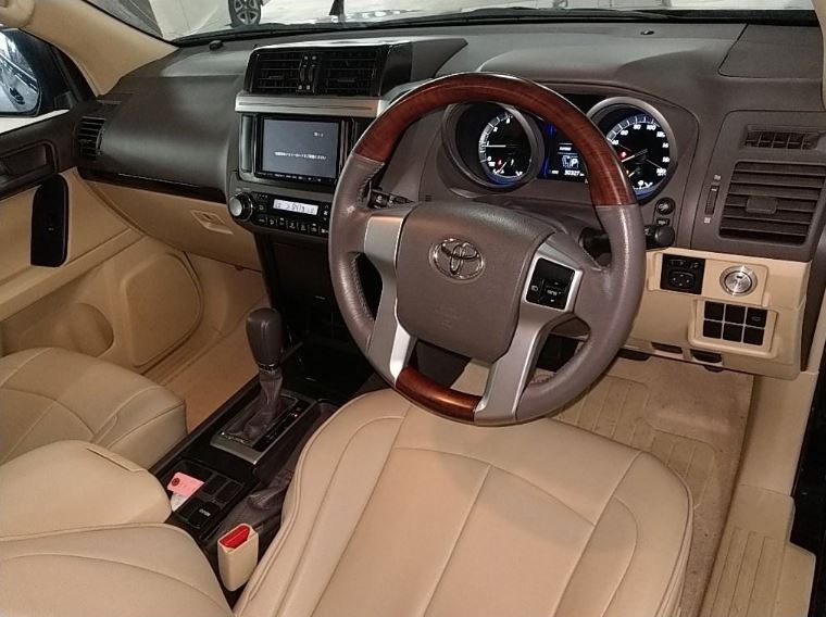 Landcruiser Prado TX image 5